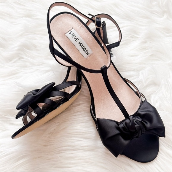Steve Madden Black Sandals with Bow Detail - Picture 8 of 9
